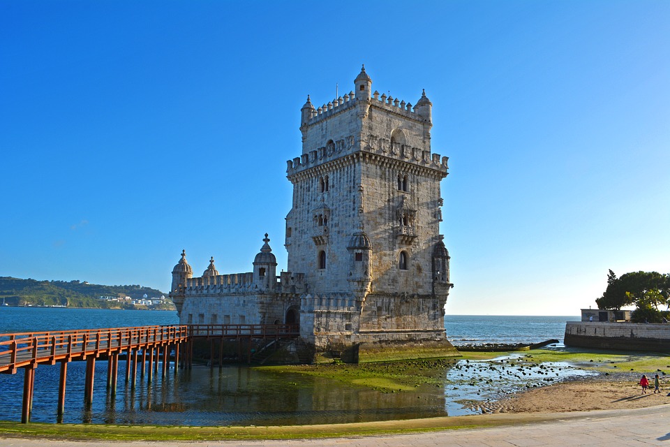 move to portugal from the UK